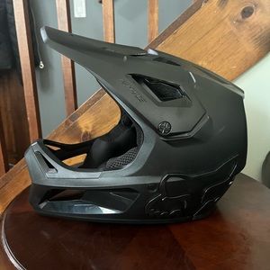 Fox Rampage downhill biking helmet size small